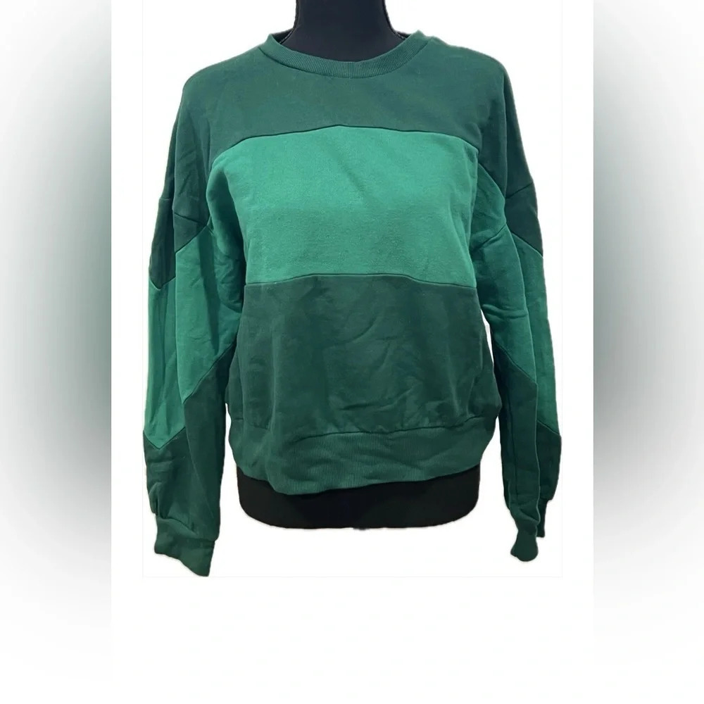 Forever 21 green sweater